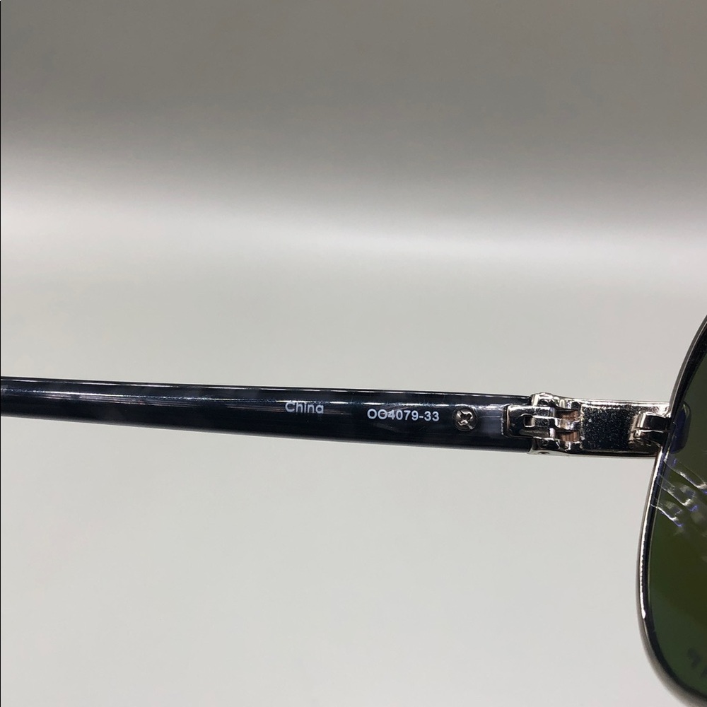 OAKLEY FEEDBACK AVIATOR POLISHED CHROME PRIZM SAPPHIRE POLARIZED LENSES OO4079 - Picture 9 of 9